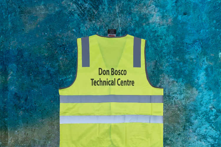 Custom made safety vests and polos Weekly highlights